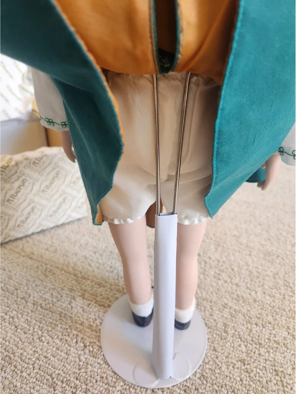 Alberon Collections Aoife Una Doll Irish Shamrock Collection Unique NIB W/Stand